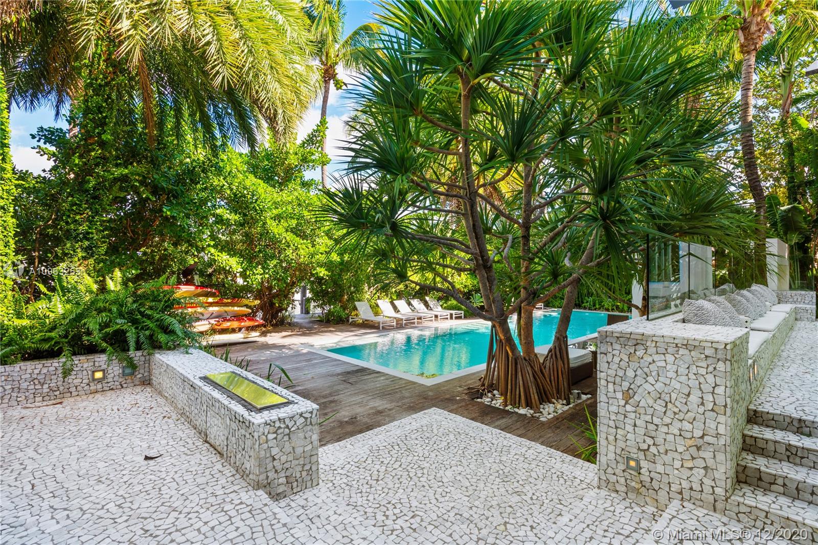 CAPE FLORIDA SUB SEC 3 - Residential