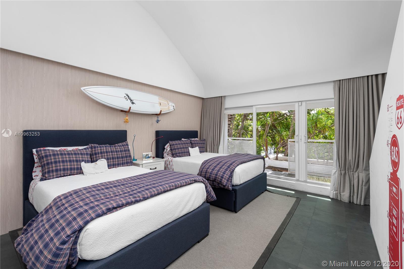 CAPE FLORIDA SUB SEC 3 - Residential