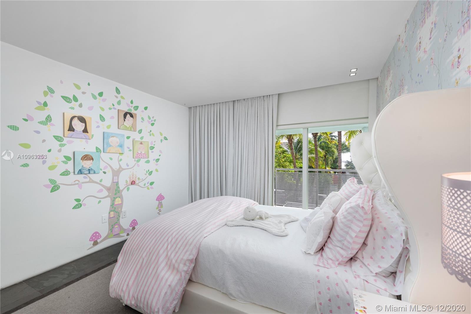 CAPE FLORIDA SUB SEC 3 - Residential