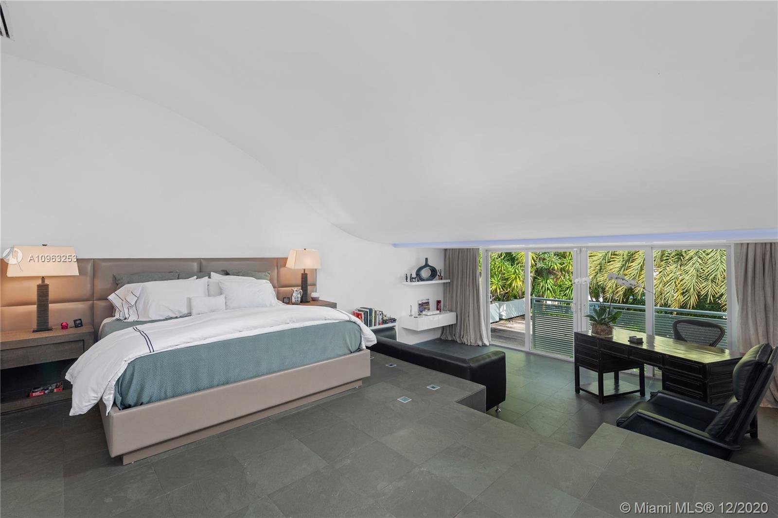 CAPE FLORIDA SUB SEC 3 - Residential