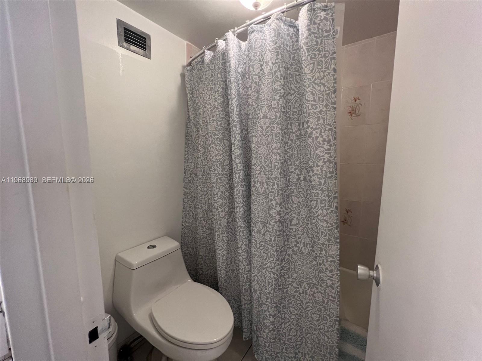 THE DECOPLAGE CONDO - Residential