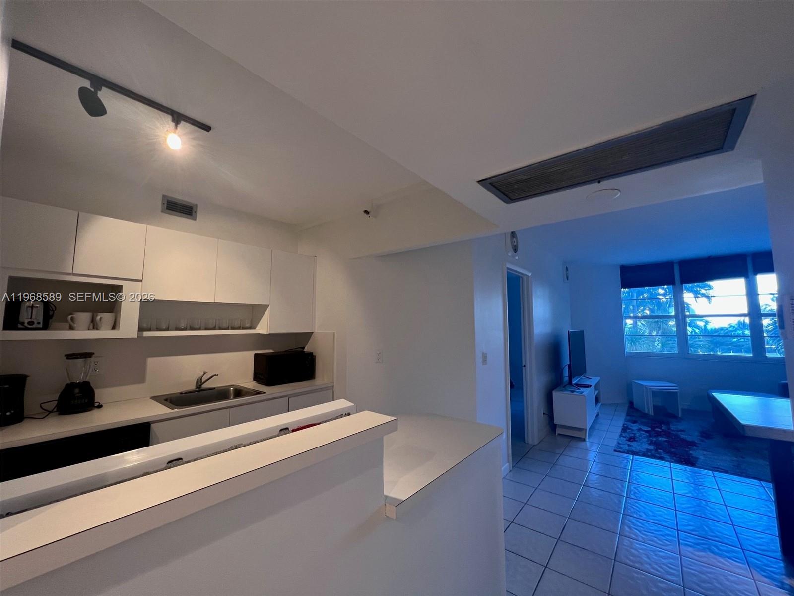 THE DECOPLAGE CONDO - Residential