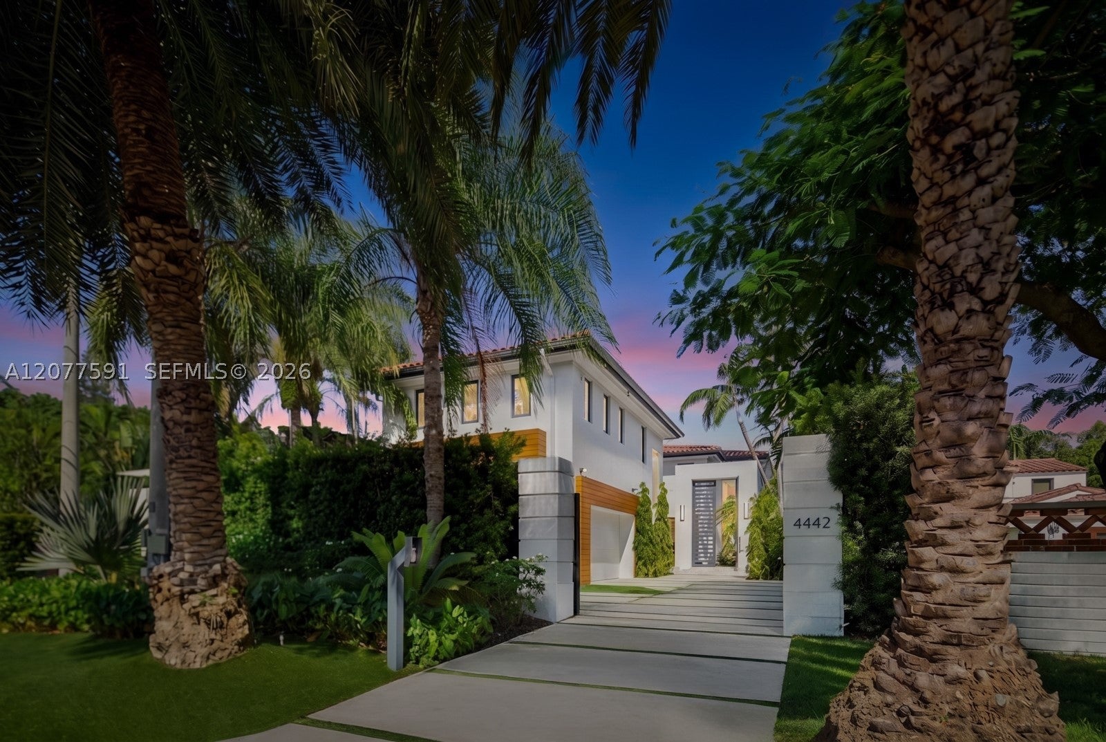 4442 Prairie Ave
