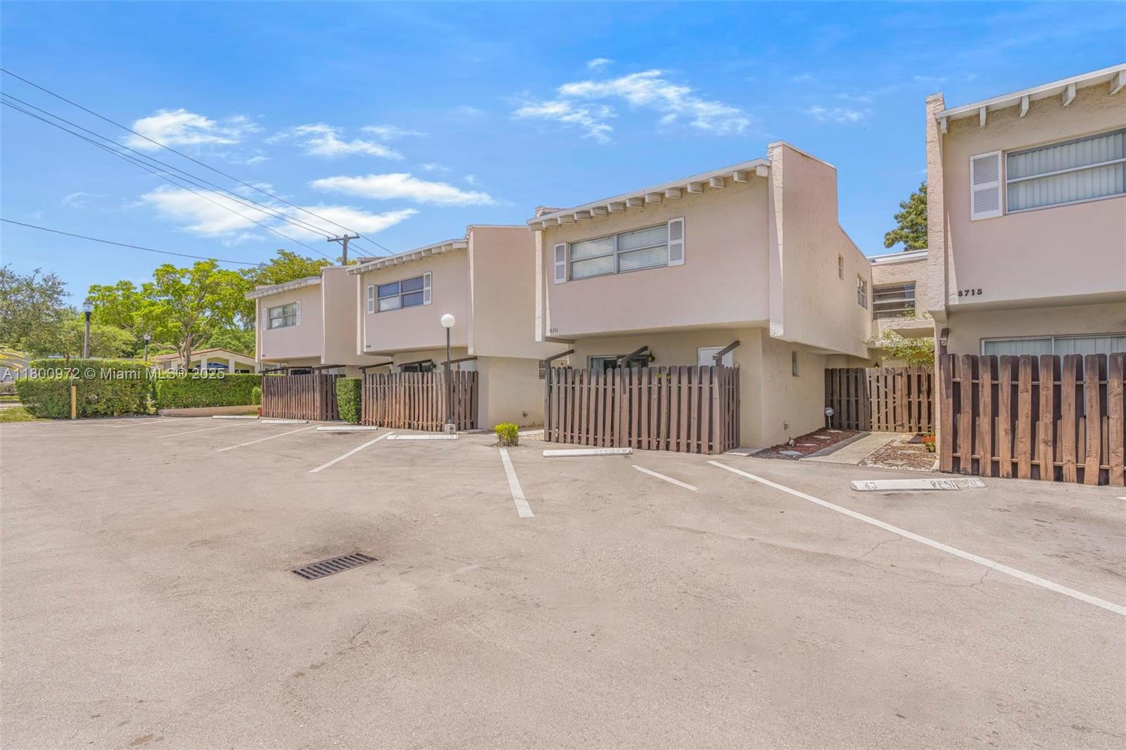 Property for Sale at 8713 Ne 4th Ave Rd 8713, Miami Shores, Miami-Dade County, Florida - Bedrooms: 2 
Bathrooms: 2  - $300,000