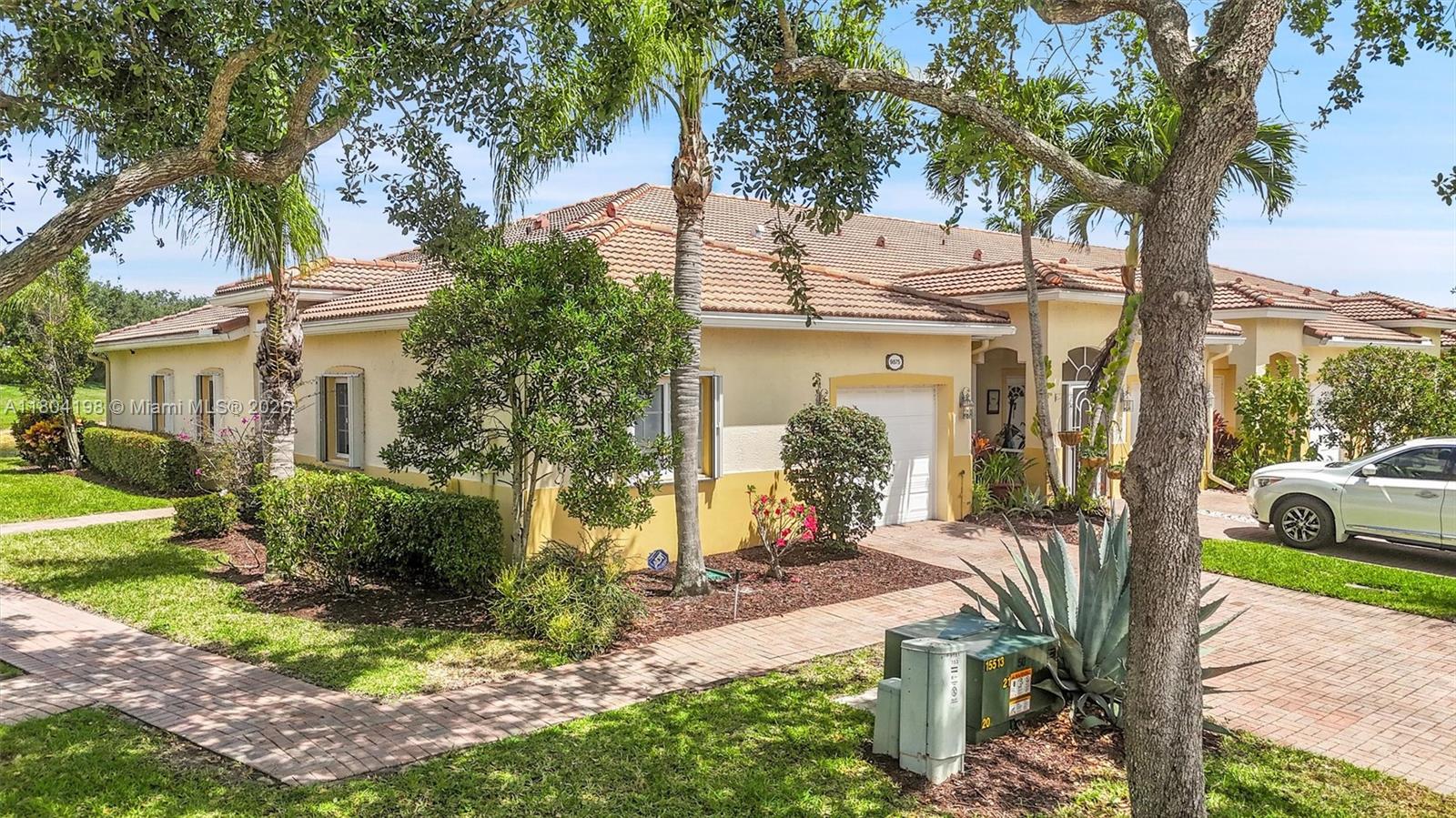 BAYWINDS POD H - Residential Lease