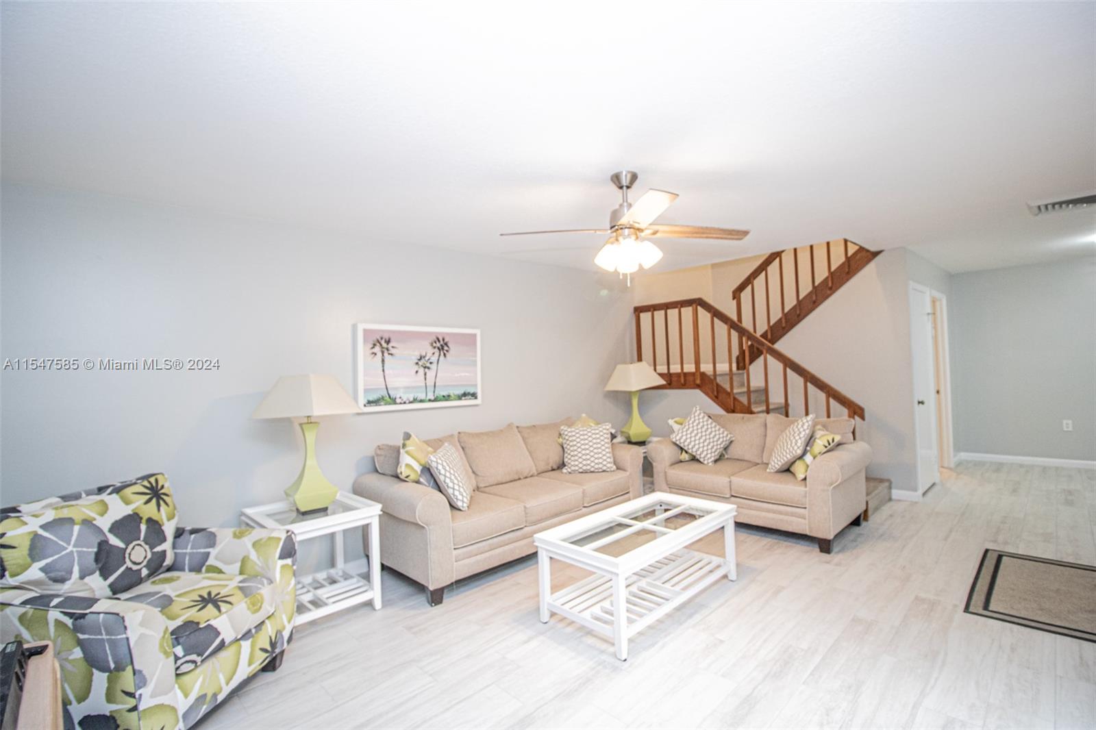 GLENWOOD TWNHS - Residential Lease