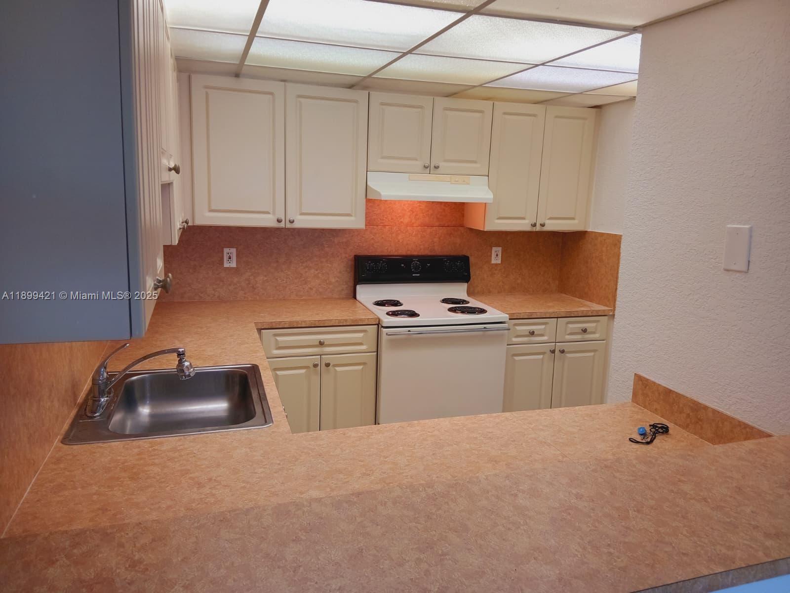 6990 NW 186th St 4-504