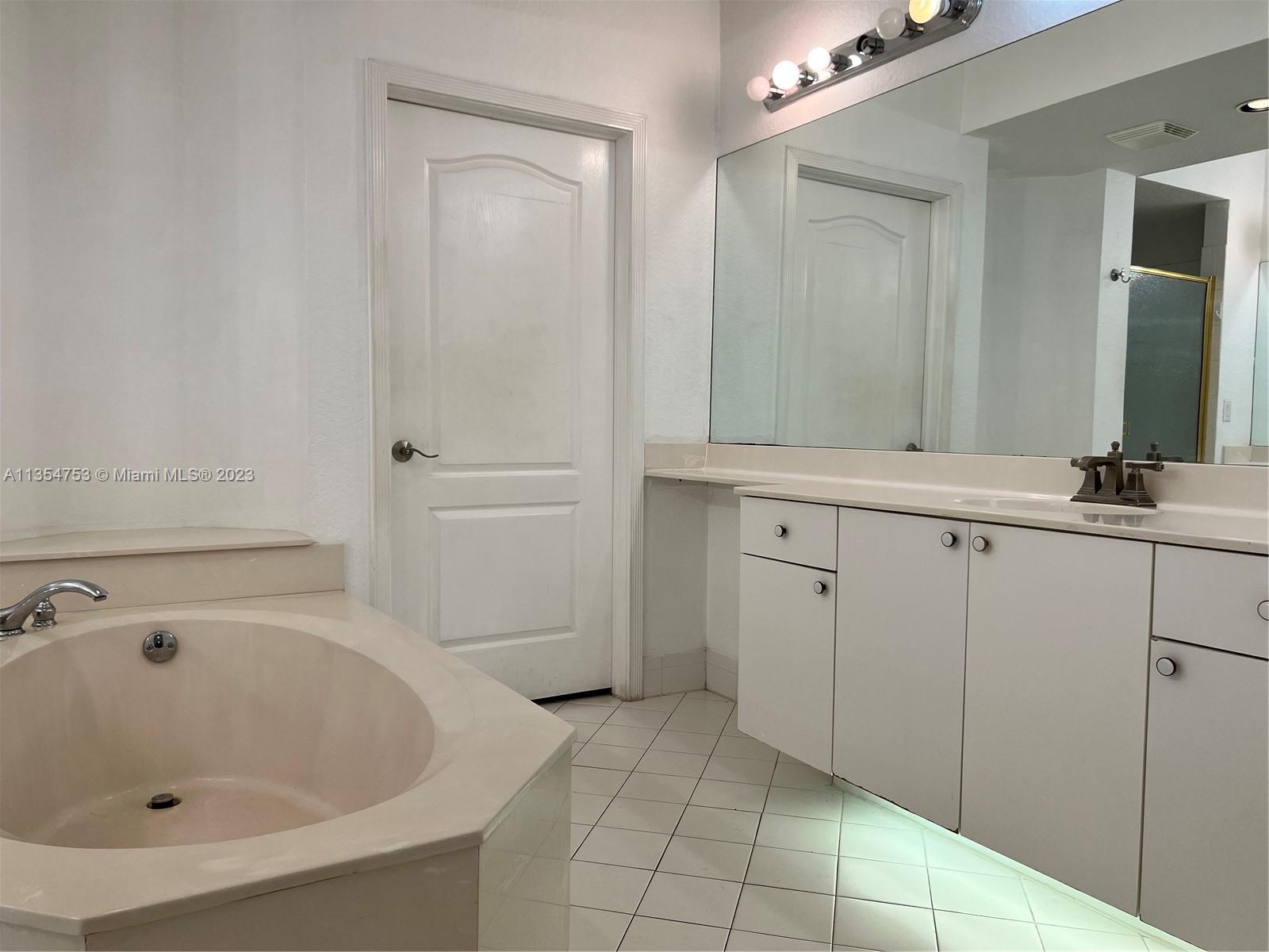 CAPTIVA CONDO D - Residential Lease