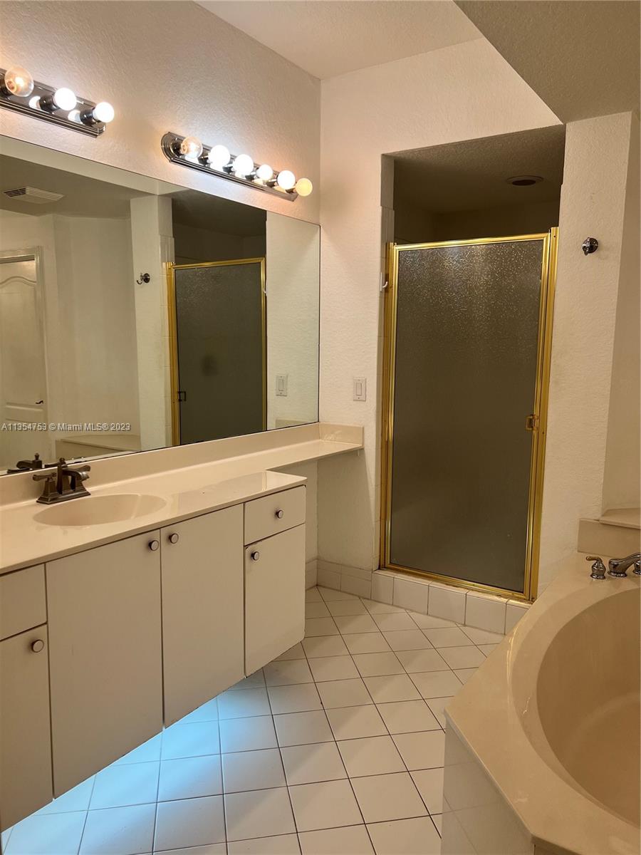 CAPTIVA CONDO D - Residential Lease