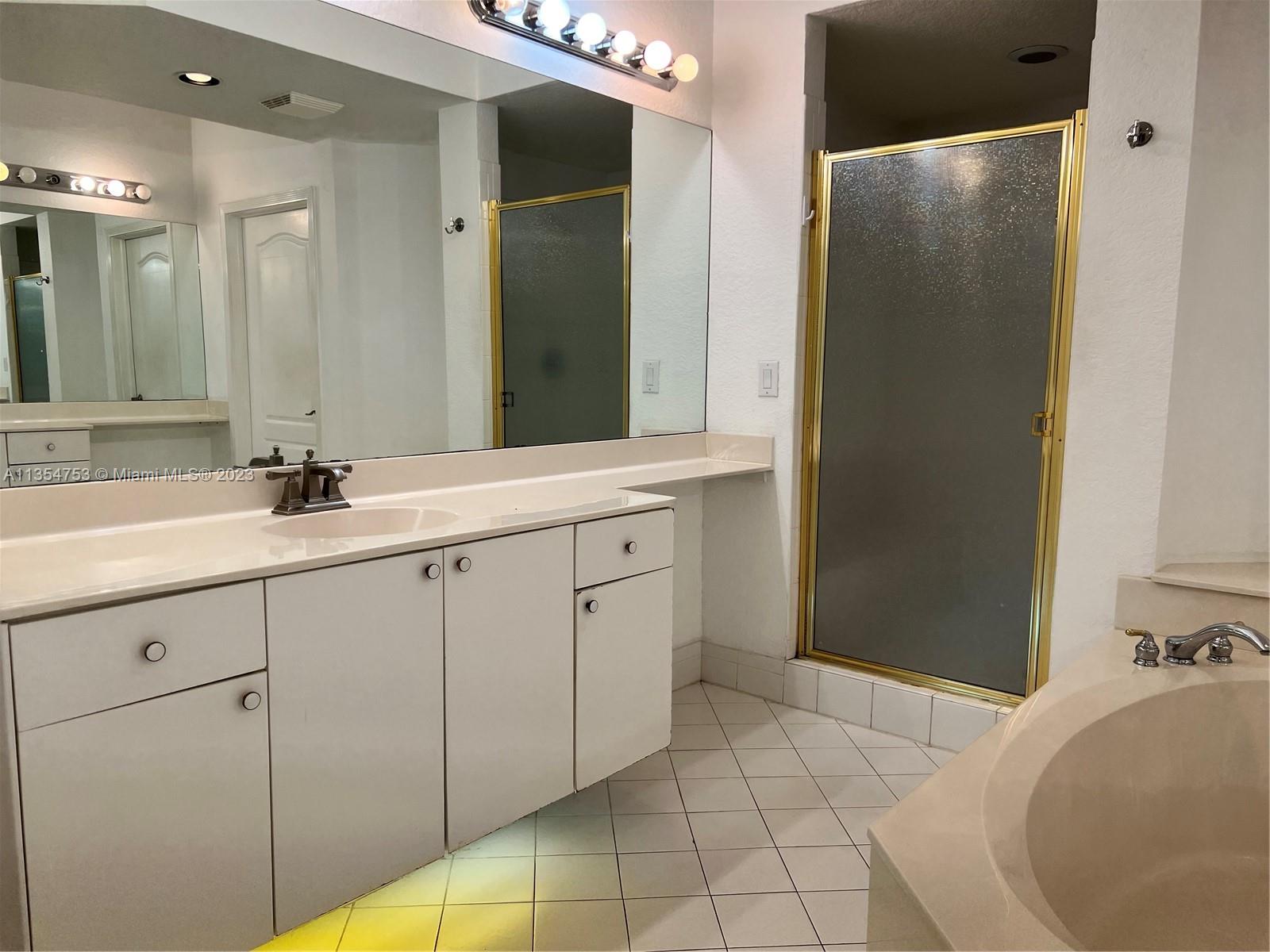 CAPTIVA CONDO D - Residential Lease