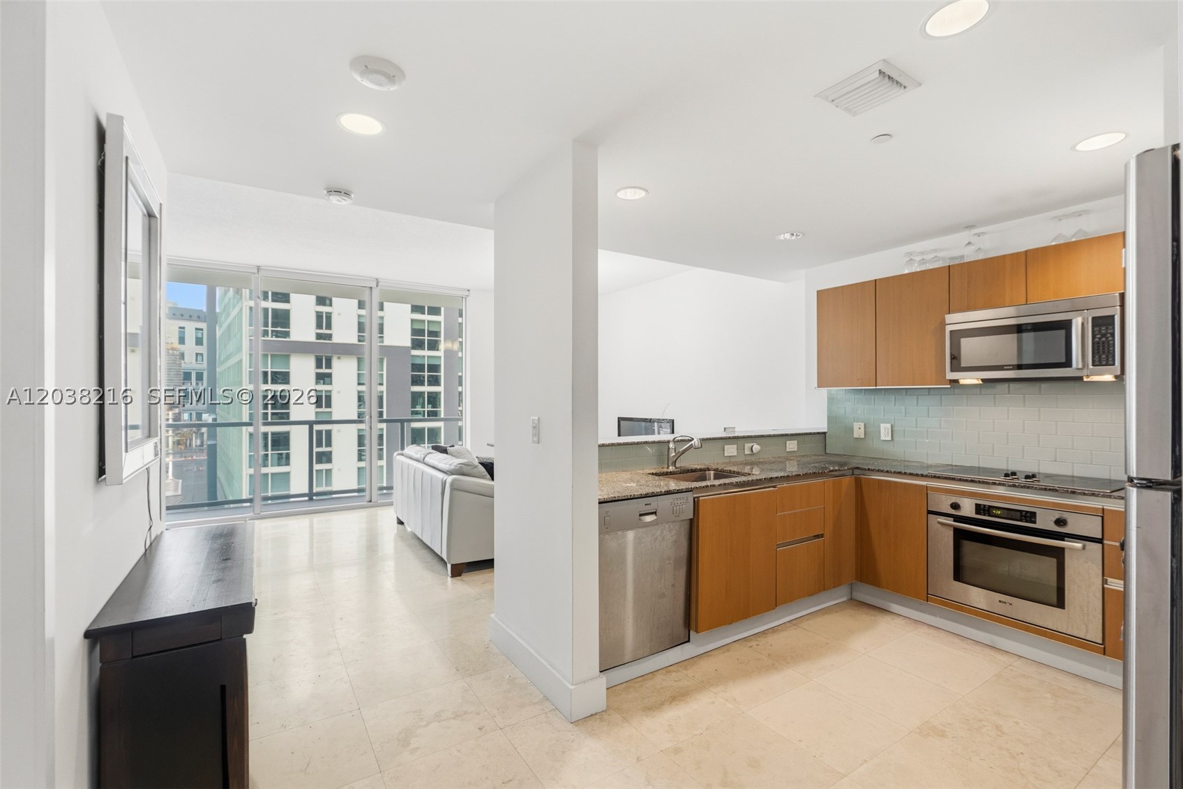 1050 Brickell Ave 2112