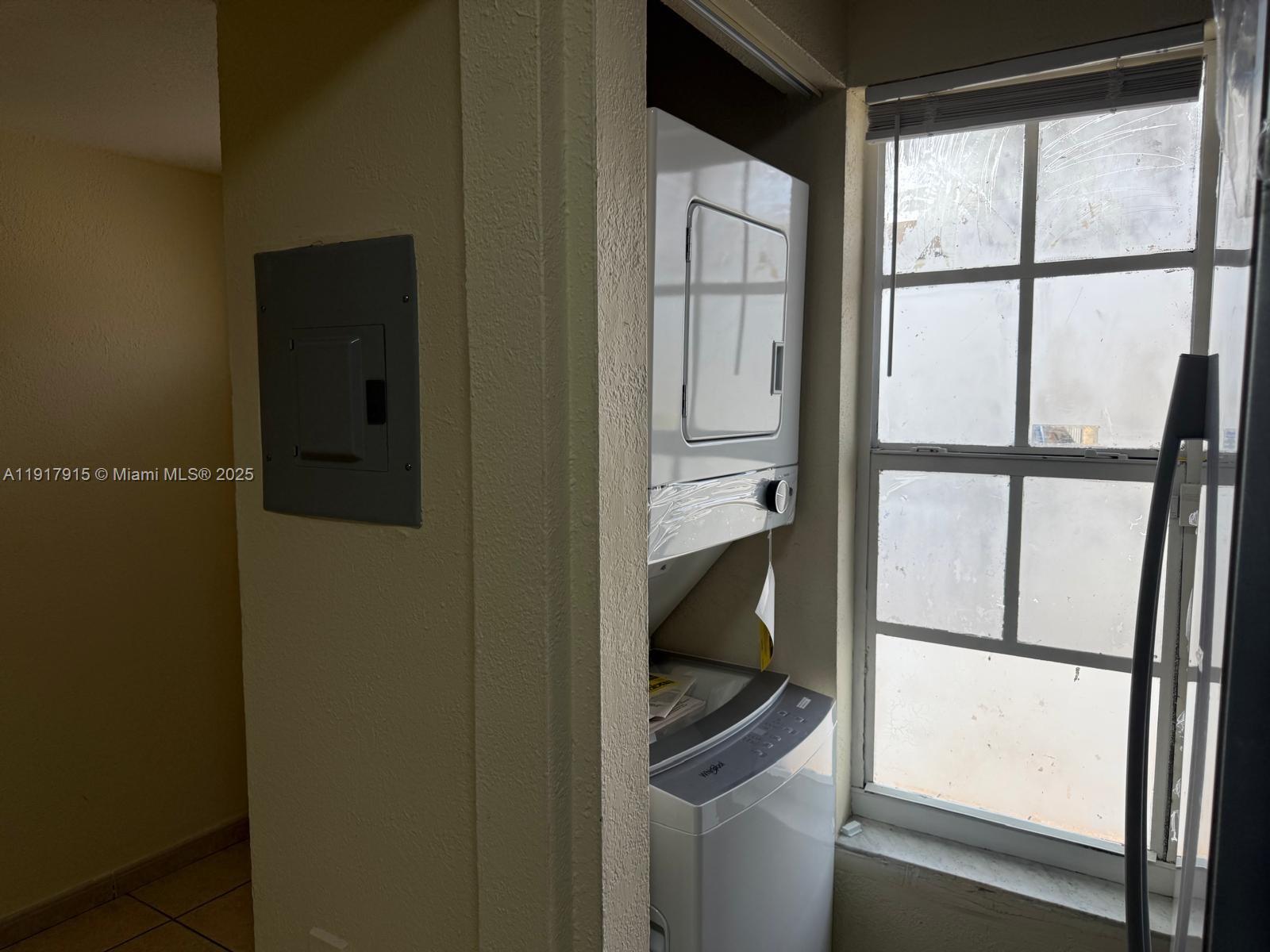 VILLAS DE NEW ENGLAND CON - Residential Lease