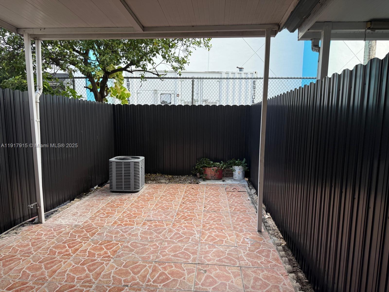 VILLAS DE NEW ENGLAND CON - Residential Lease