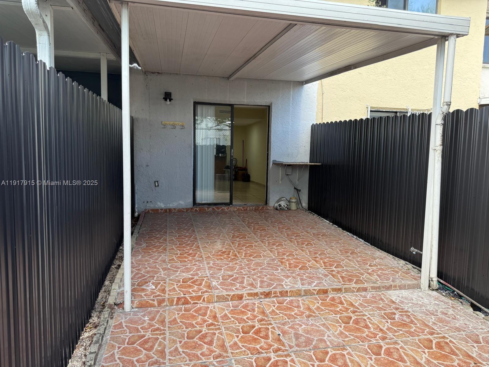 VILLAS DE NEW ENGLAND CON - Residential Lease