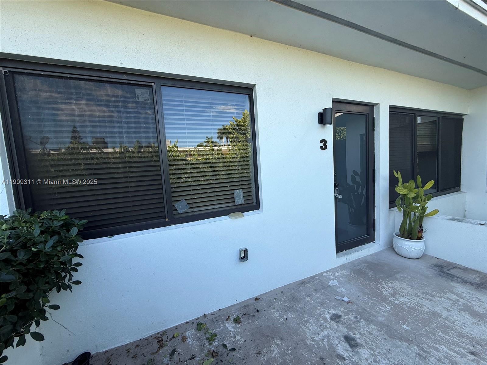 ISLE OF NORMANDY MIAMI VI - Residential Lease