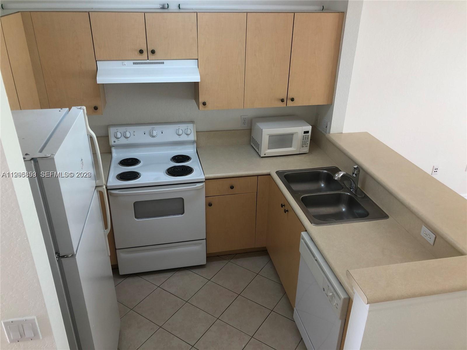 WASHINGTON COURT VILLAS - Residential