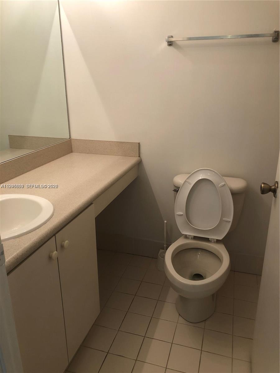 WASHINGTON COURT VILLAS - Residential