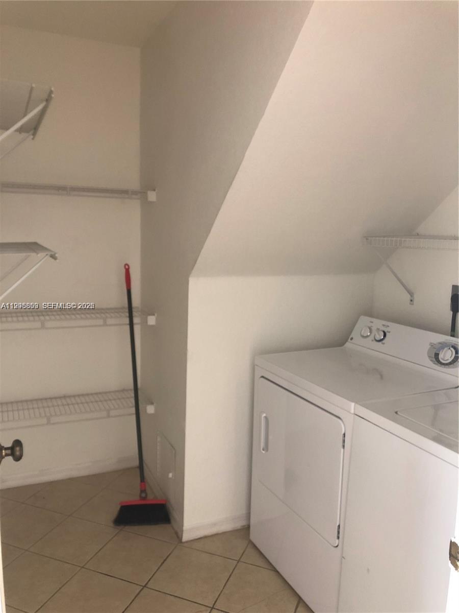 WASHINGTON COURT VILLAS - Residential