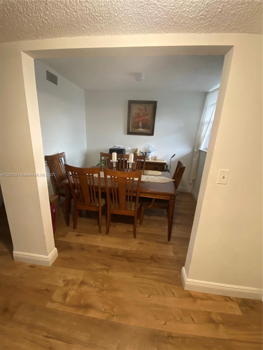 EL CONQUISTADOR SOUTH CON - Residential