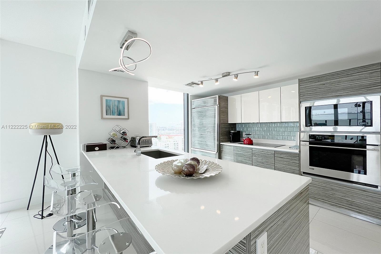 ICON BAY CONDO - Residential Lease