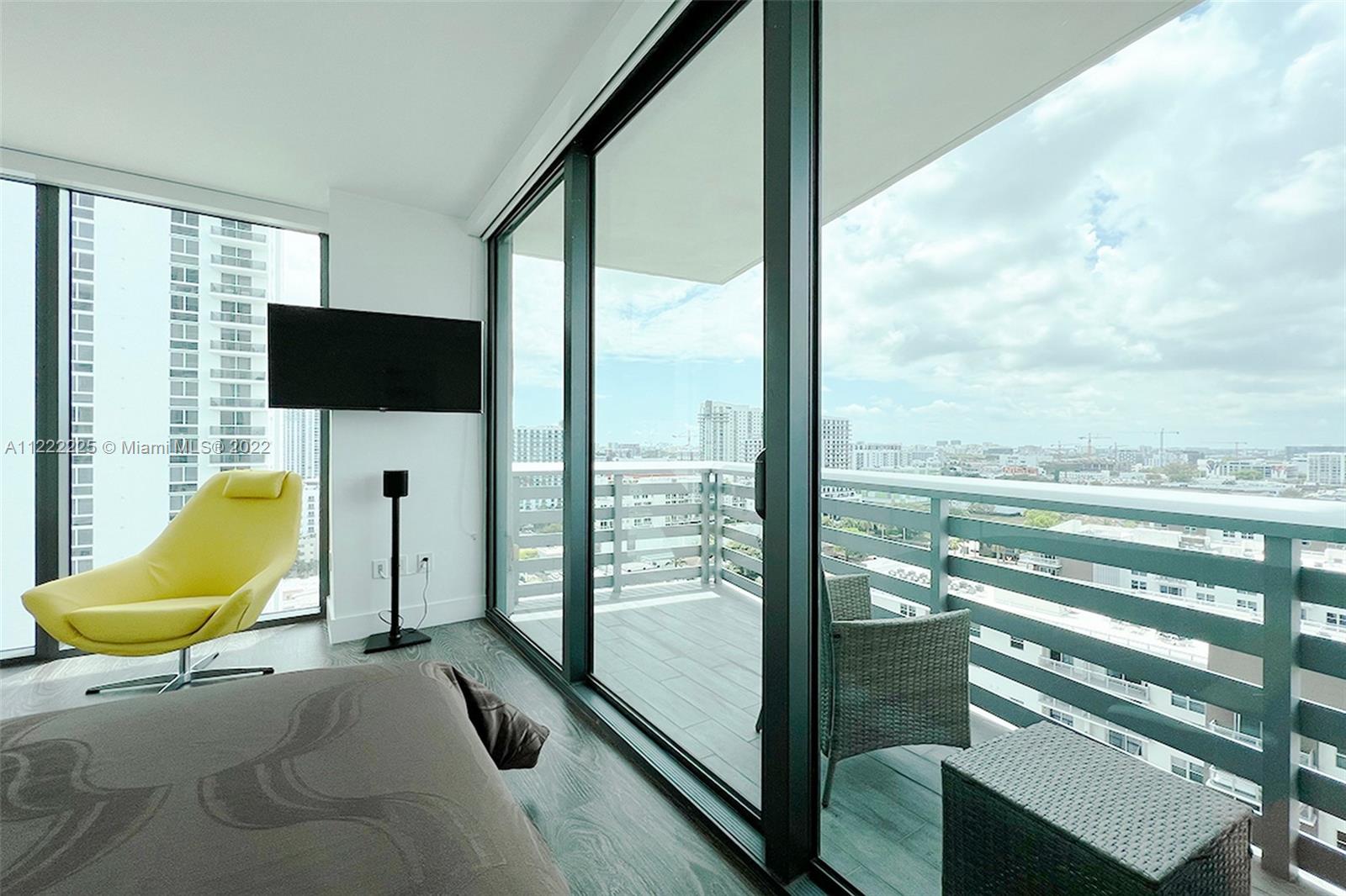 ICON BAY CONDO - Residential Lease