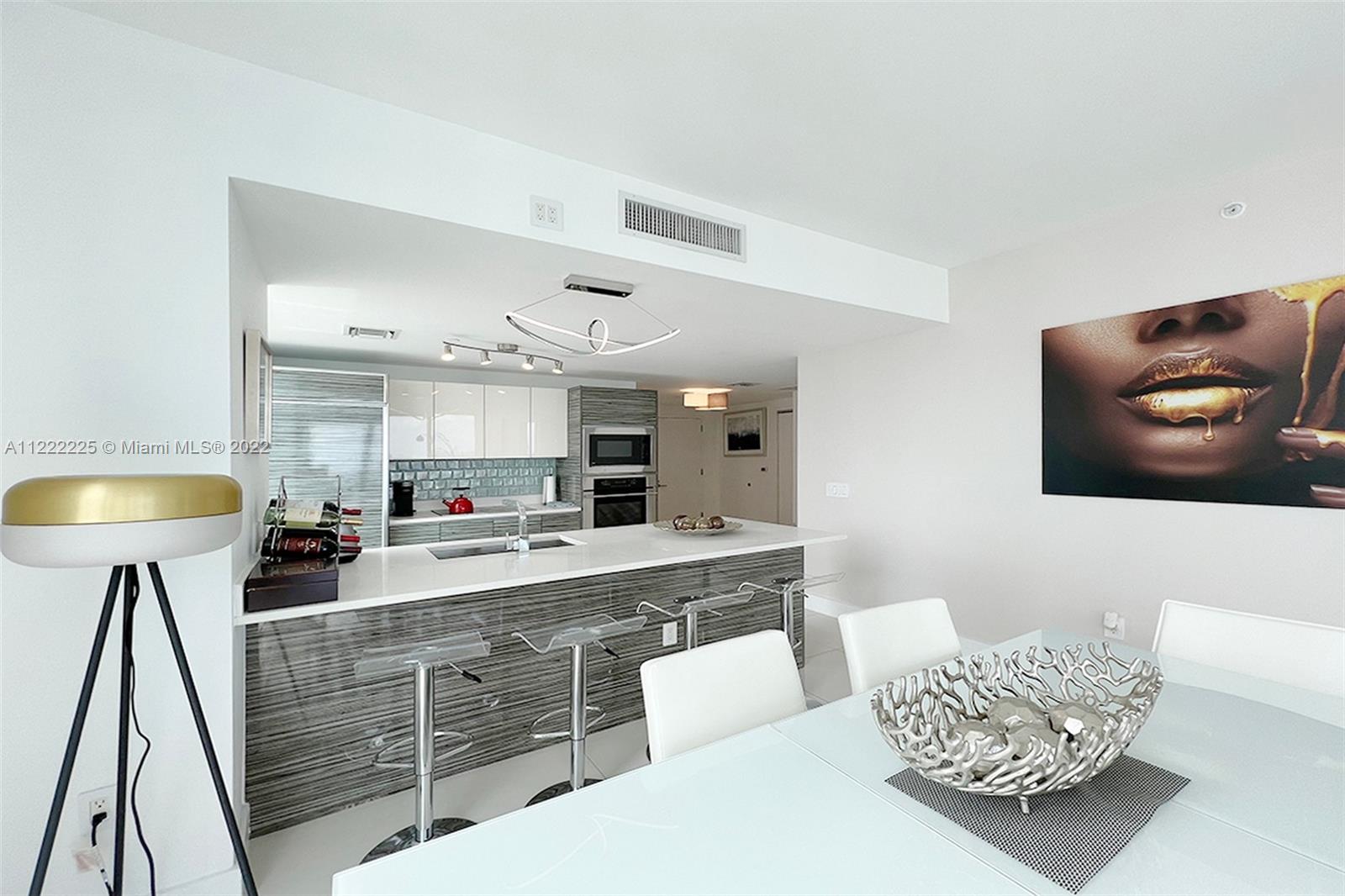 ICON BAY CONDO - Residential Lease