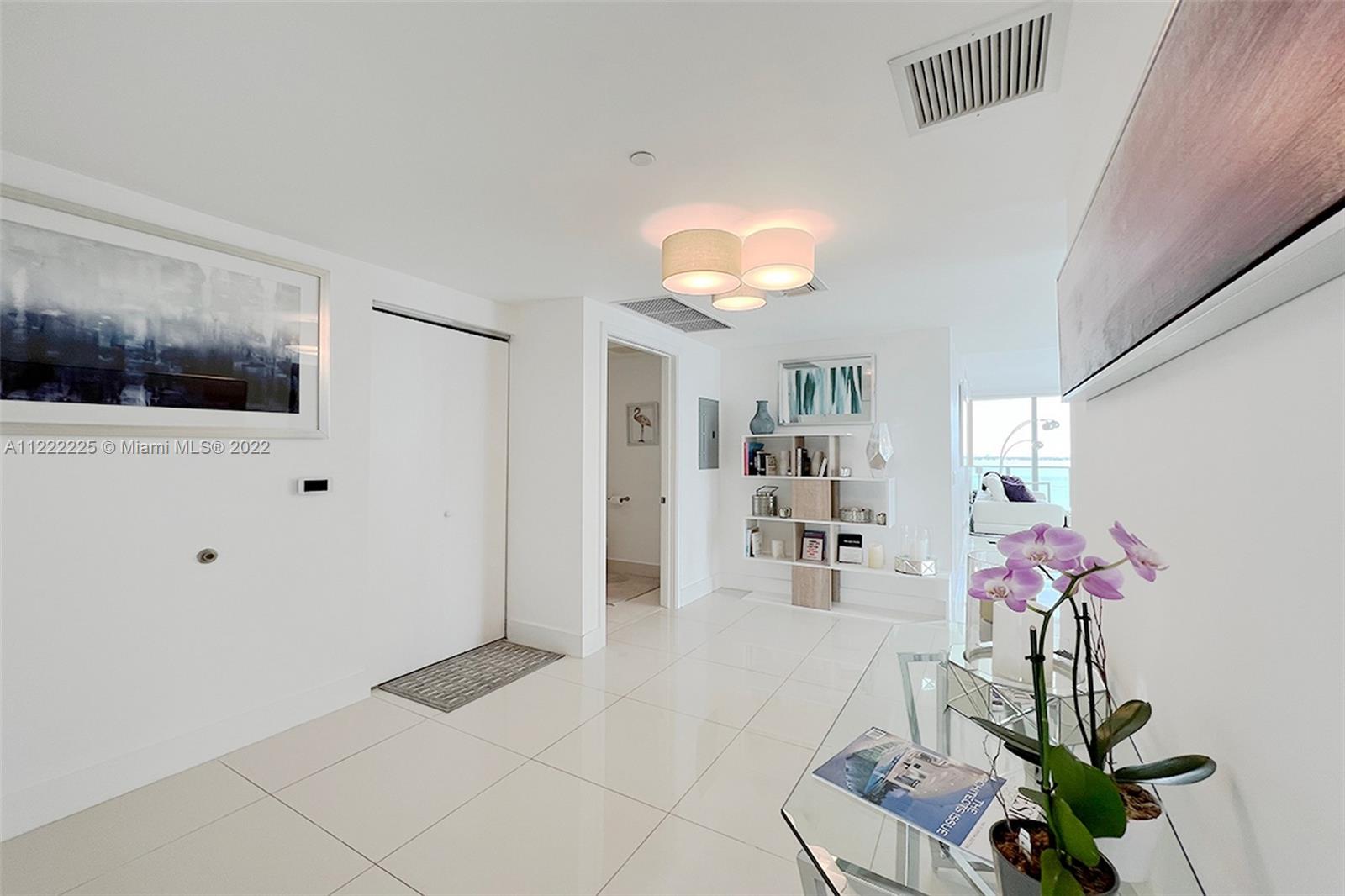 ICON BAY CONDO - Residential Lease