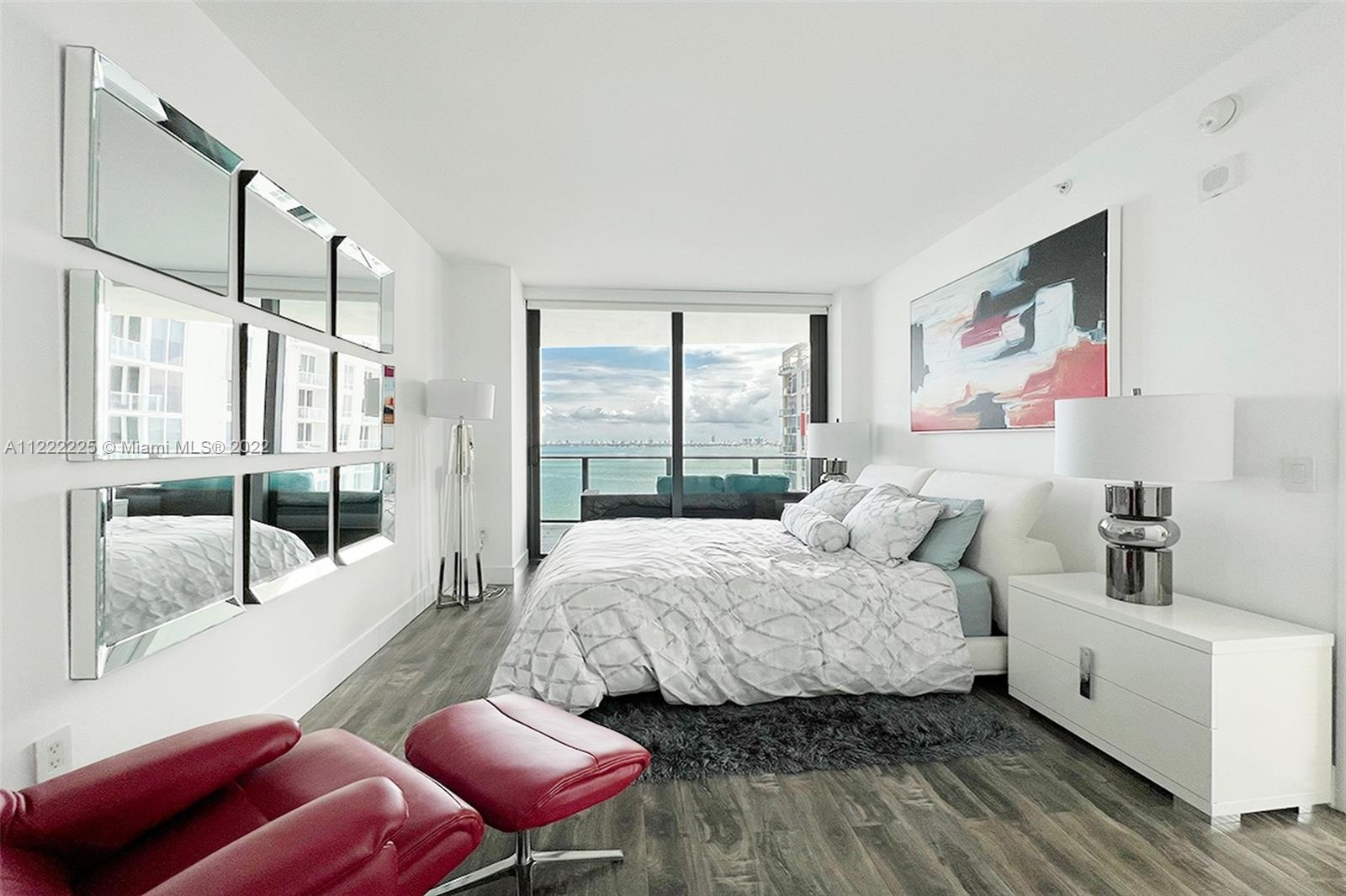 ICON BAY CONDO - Residential Lease