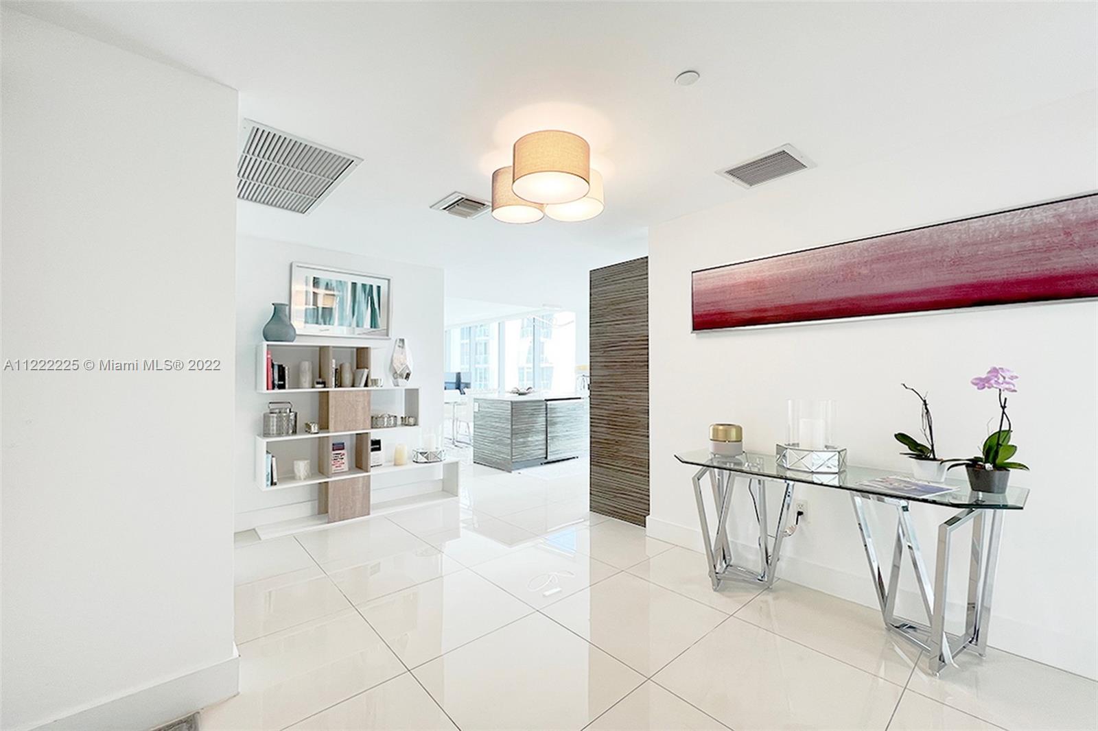 ICON BAY CONDO - Residential Lease