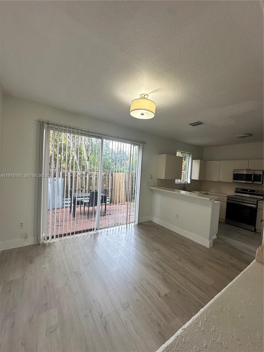 SHOMA TOWNHOMES AT KEYSCO - Residential Lease