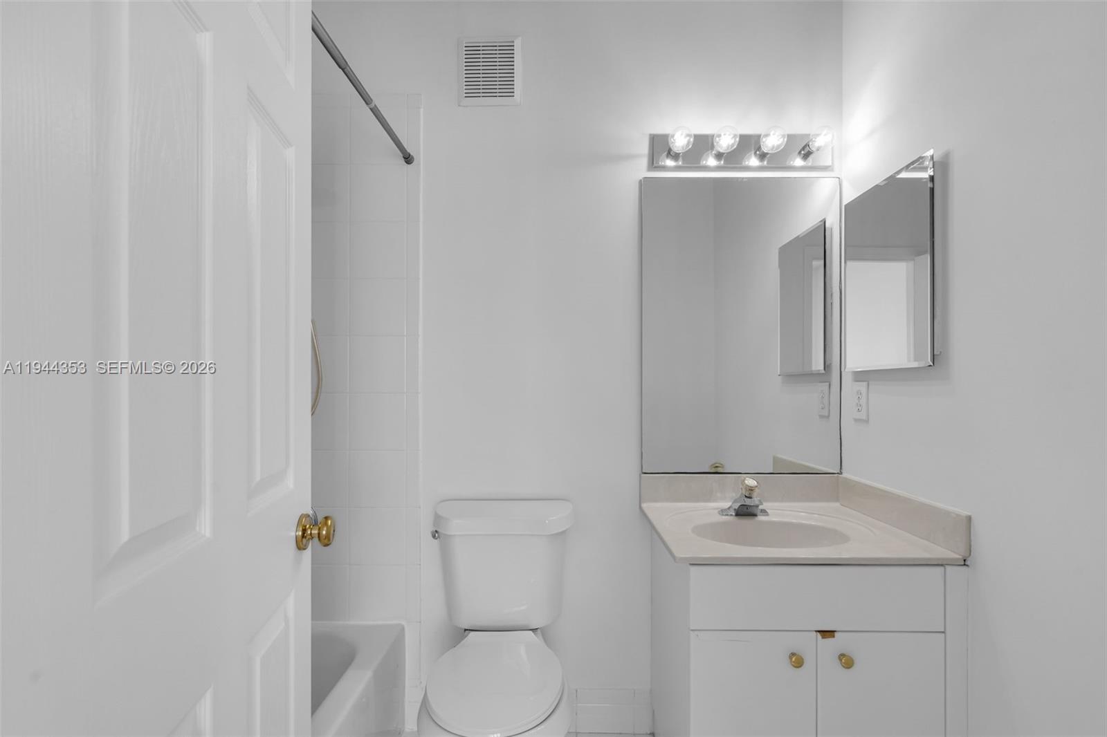 LAS BRISAS AT DORAL CONDO - Residential