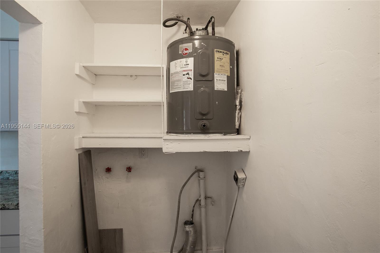 JILLSHAR-DARRYLCAR - Residential