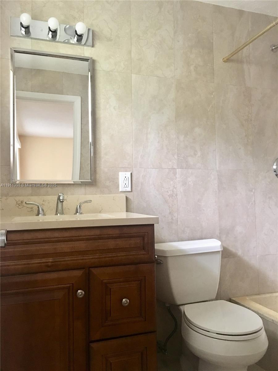 CORAL RIDGE ISLES - Residential Lease