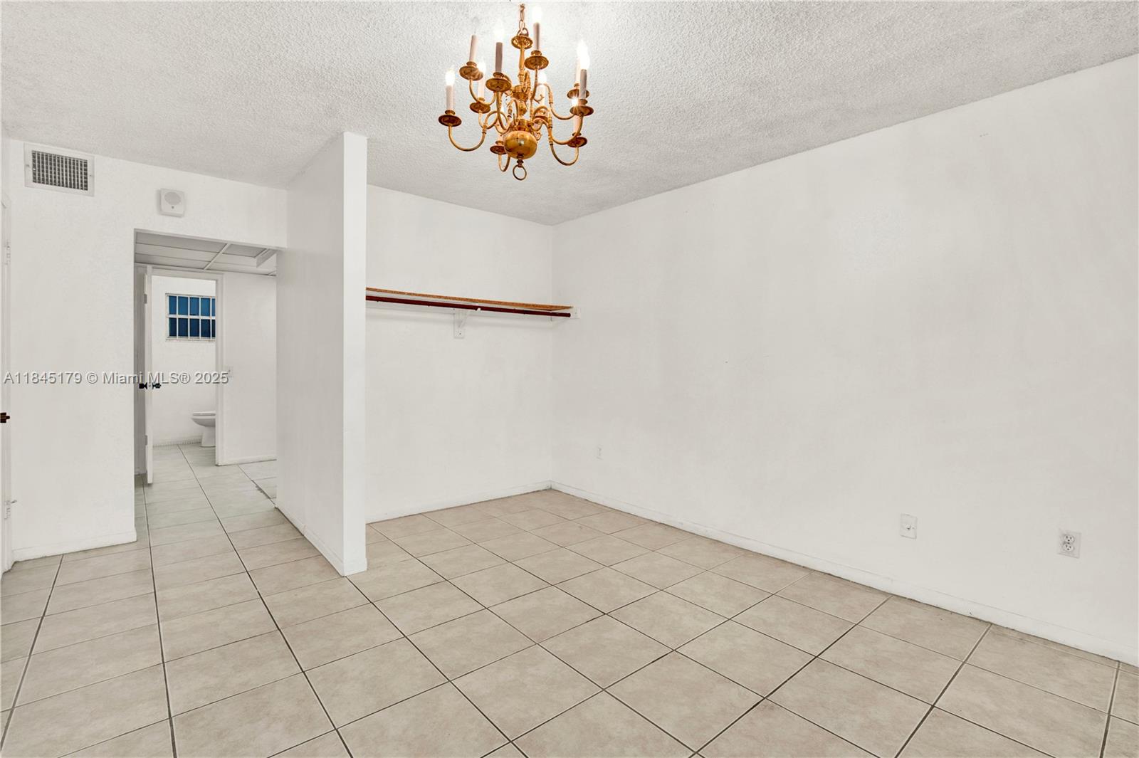 NEW LAND GARDENS CONDO - Residential