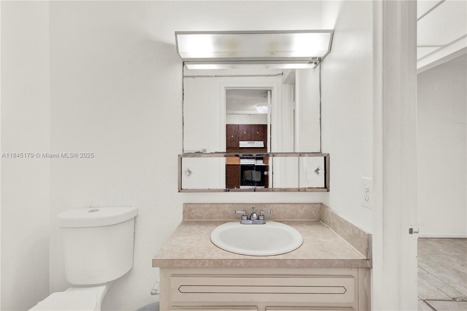 NEW LAND GARDENS CONDO - Residential