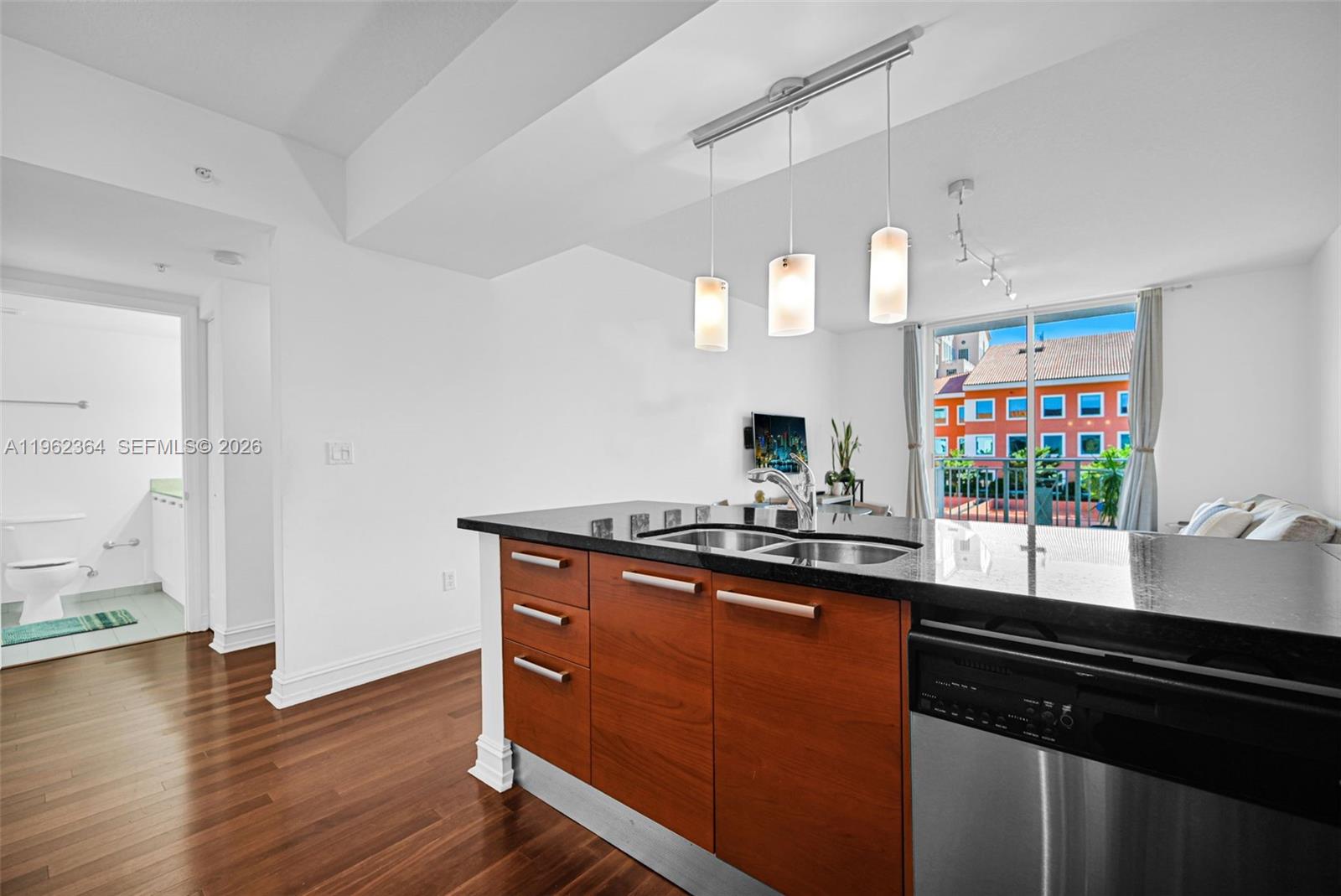 THE MINORCA CONDO - Residential