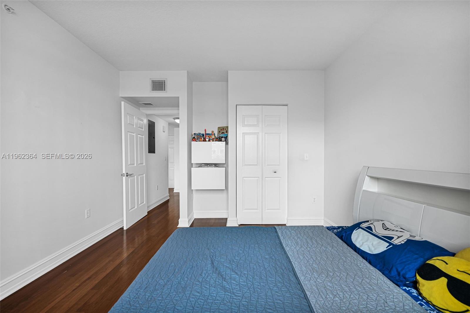 THE MINORCA CONDO - Residential