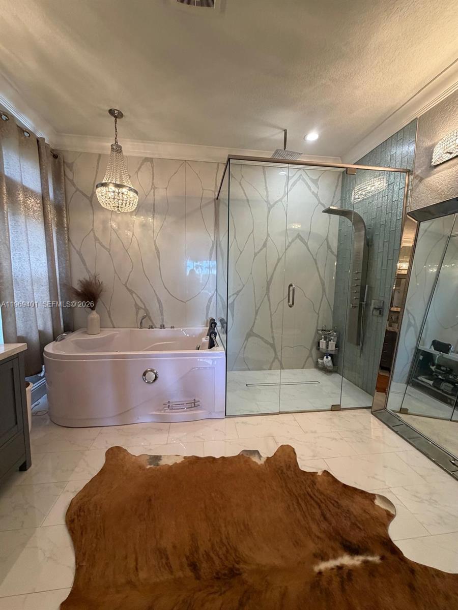 PALM LAKES GARDENS - Residential