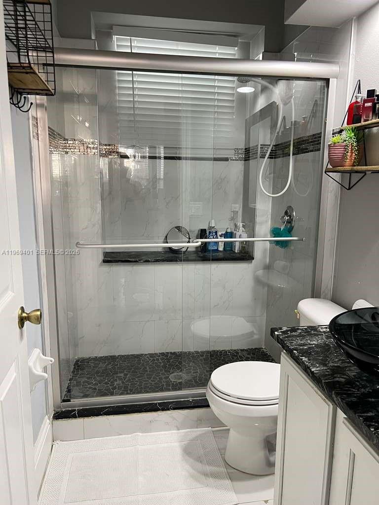 PALM LAKES GARDENS - Residential