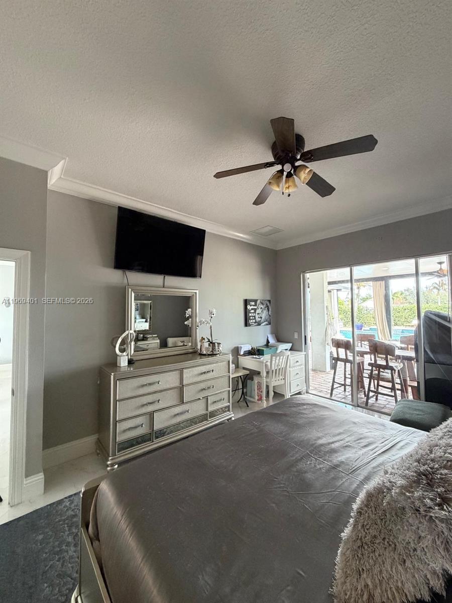 PALM LAKES GARDENS - Residential