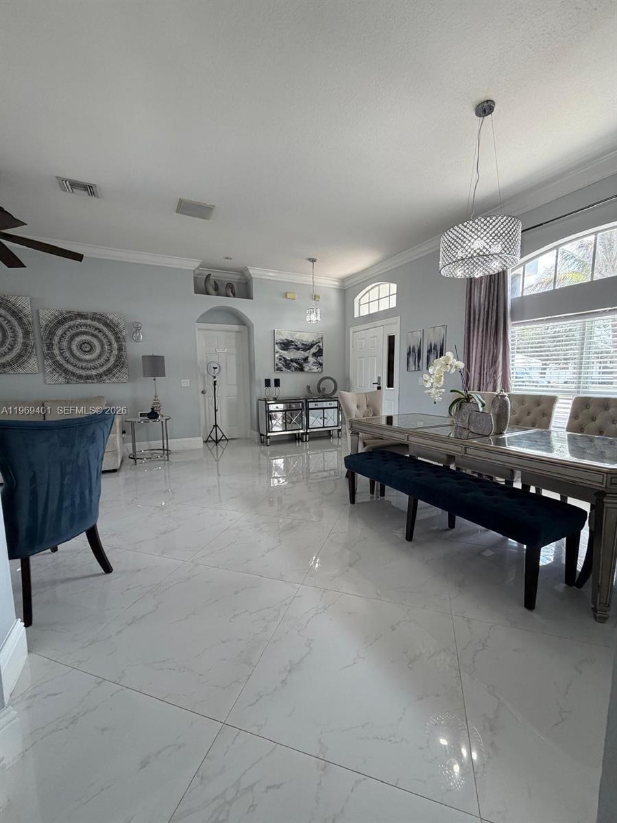 PALM LAKES GARDENS - Residential