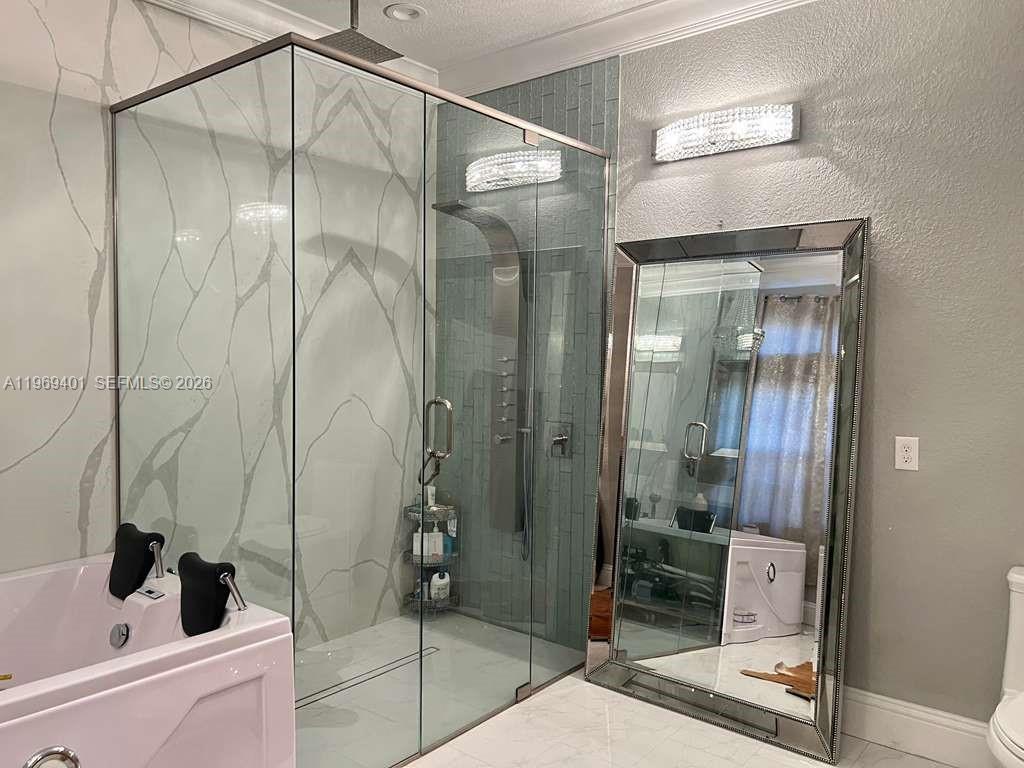 PALM LAKES GARDENS - Residential