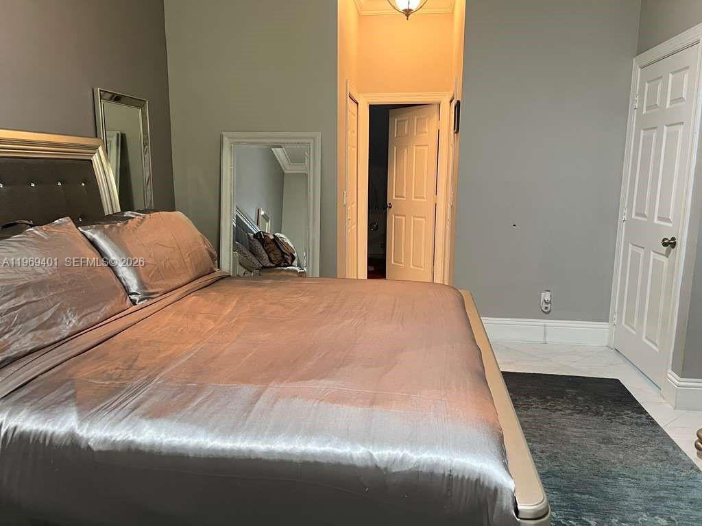 PALM LAKES GARDENS - Residential