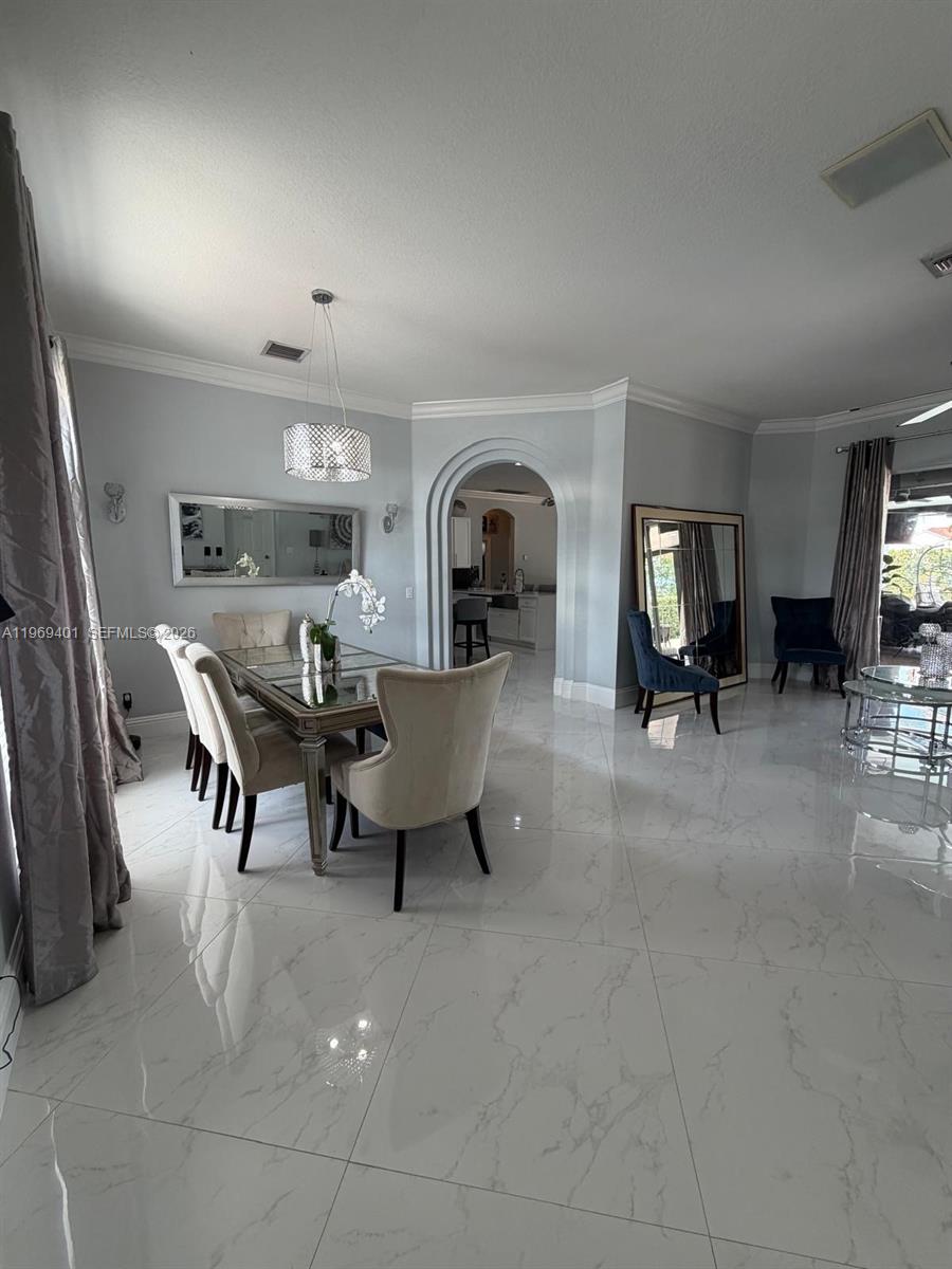 PALM LAKES GARDENS - Residential