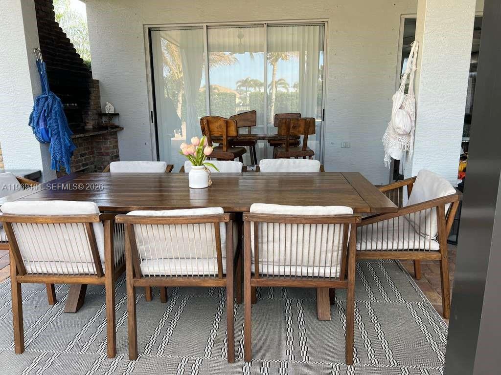 PALM LAKES GARDENS - Residential