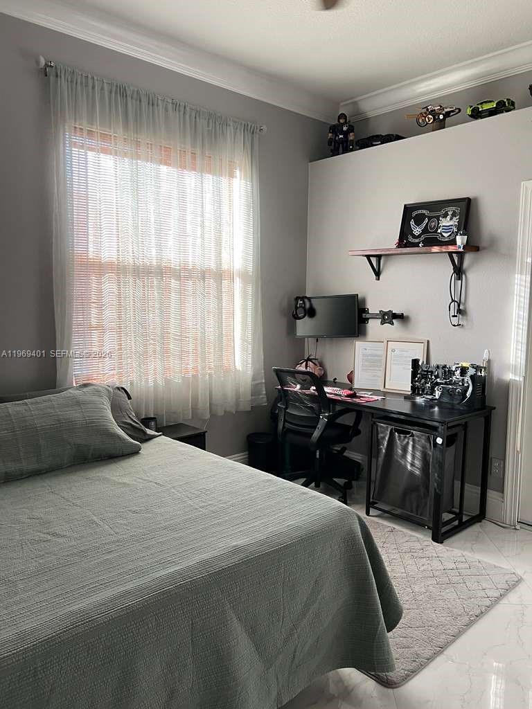 PALM LAKES GARDENS - Residential