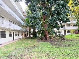 Palm Village, 2Bedroom 2Bath Remodeled apartment in Dania Beach,5 minutes to Beach, unit is located near Dania Beach Casino. Building has recently been renovated amenities Pool,Tennis,Club House.Parking is 1 spot ,additional parking can be rented at Dania Beach Casino for $55.00 a month