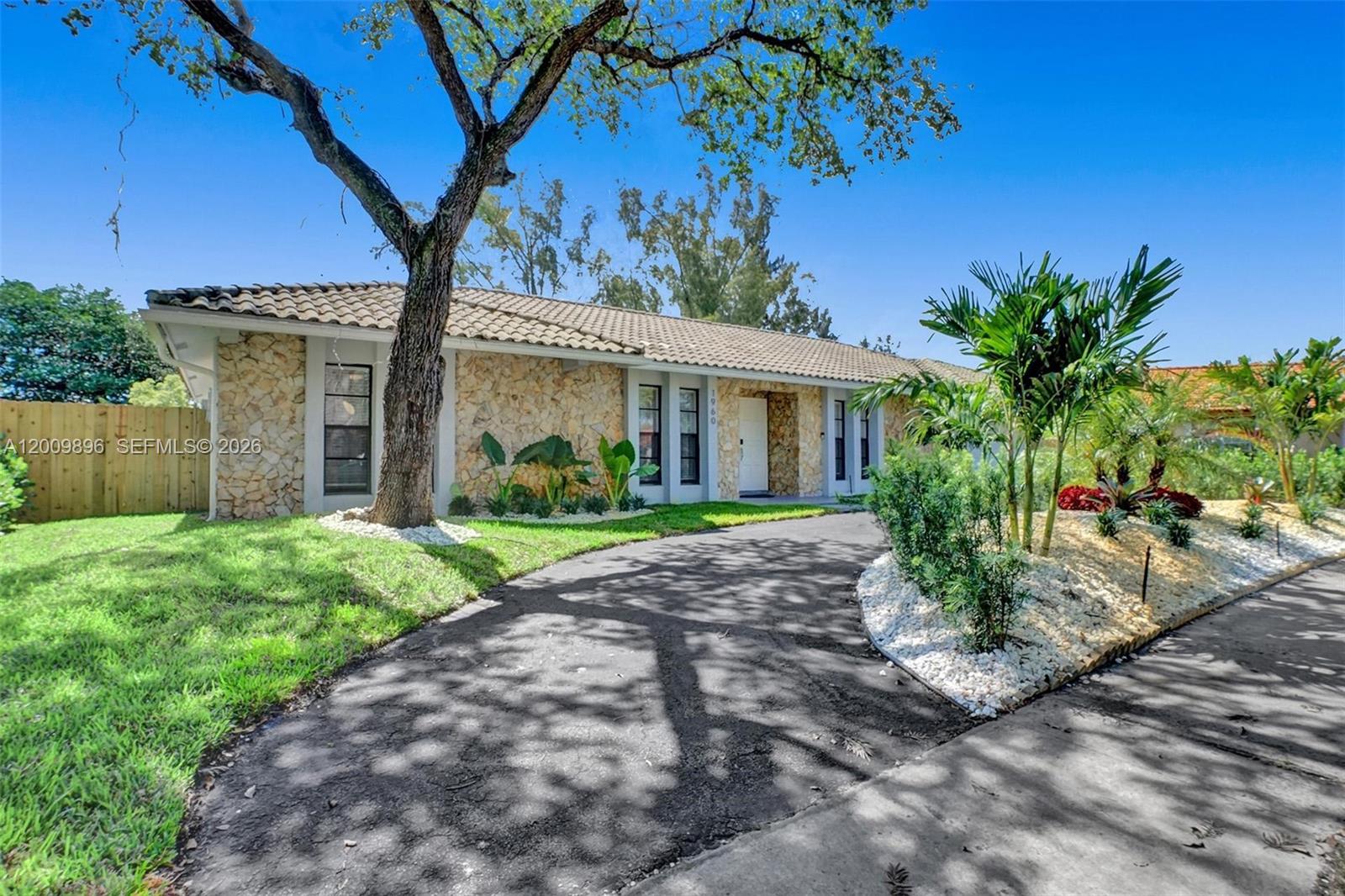 PLANTATION HARBOR FOURTH - Residential