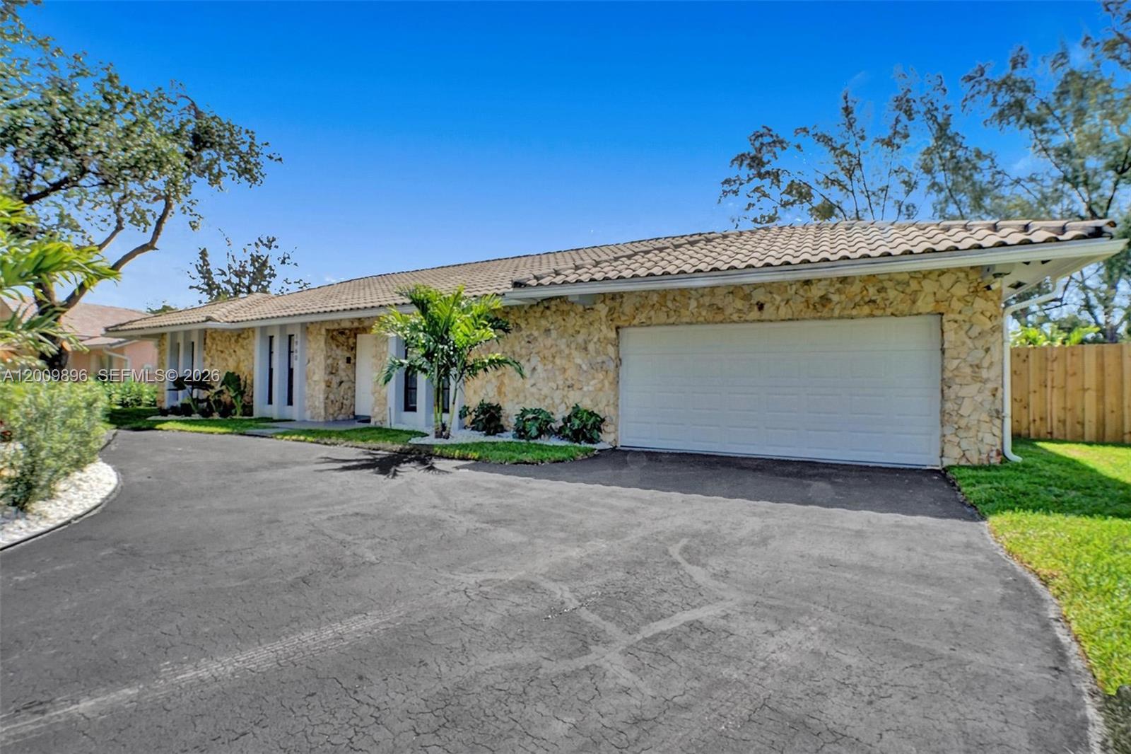 PLANTATION HARBOR FOURTH - Residential