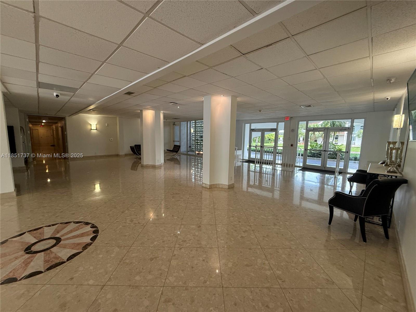 BAYVIEW TOWERS CONDO SOUT - Residential
